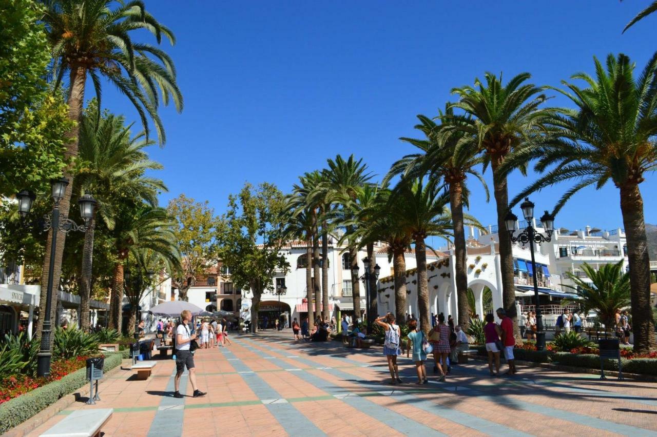 Rico Apartaments Parador Nerja Exterior foto